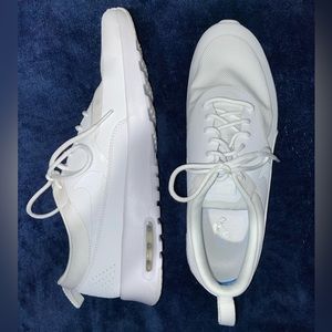 Women’s Nike shoes